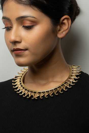 Shop_Anki Bunki Aditi_Gold Plated Aamba Sunburst Collar Choker _Online_at_Aza_Fashions
