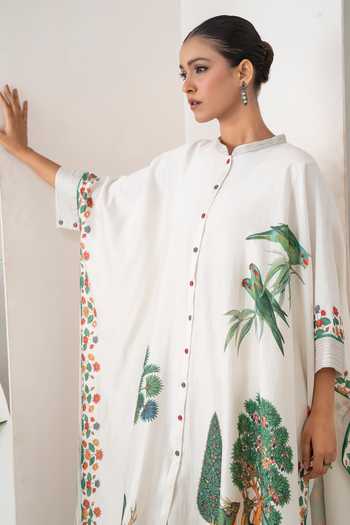 Buy Haute Mess Ivory Silk, Chanderi Mandarin Collar Kaftan Set Buy_Haute Mess_Ivory Silk, Chanderi Mandarin Collar Kaftan Set