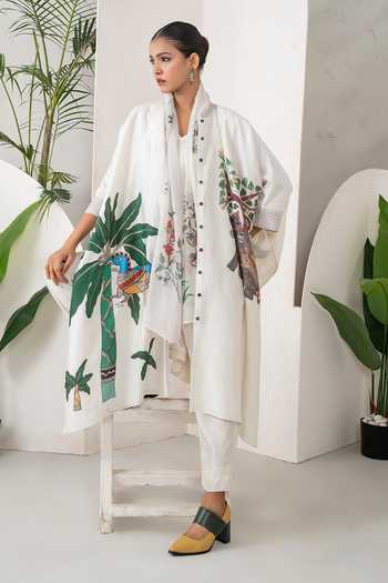Buy Haute Mess Ivory Silk, Chanderi Mandarin Collar Elephant And Tropical Foliage Kaftan Set Buy_Haute Mess_Ivory Silk, Chanderi Mandarin Collar Elephant And Tropical Foliage Kaftan Set