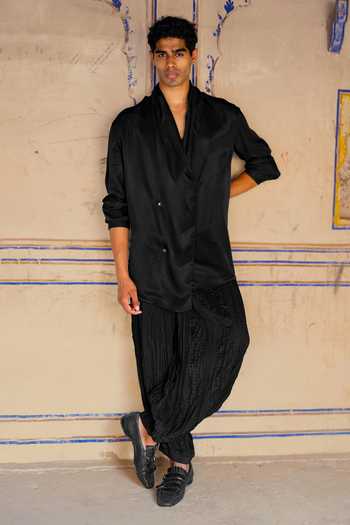 Buy Dash And Dot Black Viscose Crushed Crinkled Barrel Pant Online at Aza Fashions Buy_Dash And Dot_Black Viscose Crushed Crinkled Barrel Pant _Online_at_Aza_Fashions