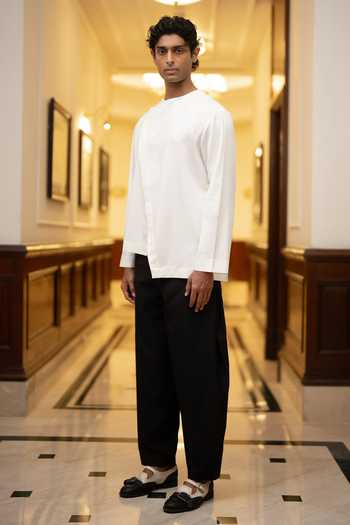 Dash And Dot Black Viscose, Polyester Relaxed Fit Barrel Pant Online at Aza Fashions Dash And Dot_Black Viscose, Polyester Relaxed Fit Barrel Pant _Online_at_Aza_Fashions
