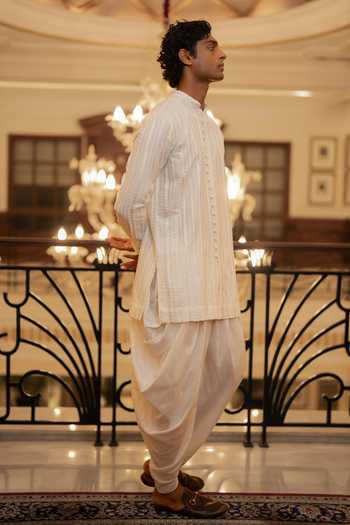 Dash And Dot Embroidered Short Kurta 