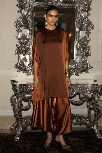 Buy Dash And Dot Brown Polyester Round Neck Flowy Ombre Cape Tunic And Draped Culotte Pant Online at Aza Fashions Buy_Dash And Dot_Brown Polyester Round Neck Flowy Ombre Cape Tunic And Draped Culotte Pant _Online_at_Aza_Fashions