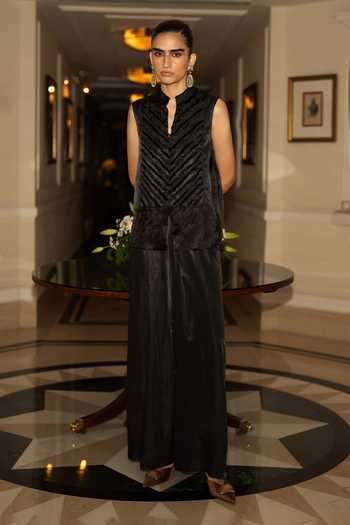 Shop Dash And Dot Black Viscose Mandarin Collar Patchwork Sleeveless Waistcoat Online at Aza Fashions Shop_Dash And Dot_Black Viscose Mandarin Collar Patchwork Sleeveless Waistcoat _Online_at_Aza_Fashions