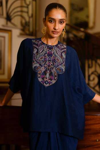 Dash And Dot Embroidered Textured Boxy Top 