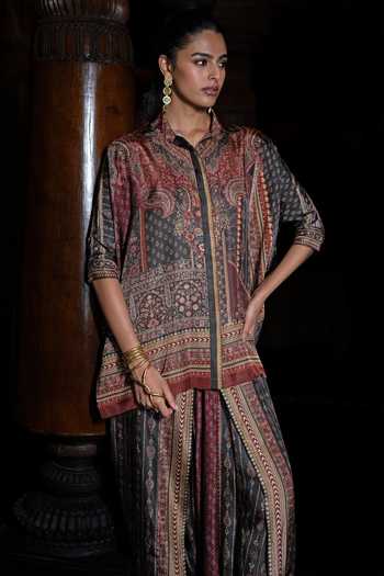 Dash And Dot Boxy Printed Shirt 