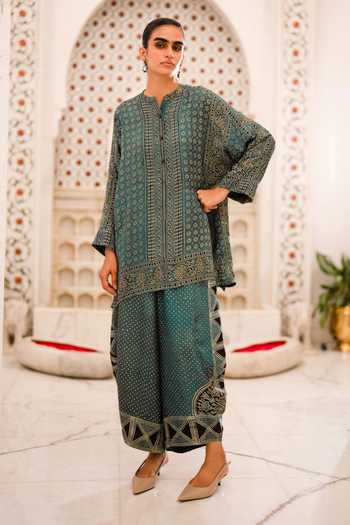 Buy Dash And Dot Multi Color Viscose Mandarin Collar Ajrakh Print Kurta And Wide-legged Pant Set Online at Aza Fashions Buy_Dash And Dot_Multi Color Viscose Mandarin Collar Ajrakh Print Kurta And Wide-legged Pant Set _Online_at_Aza_Fashions