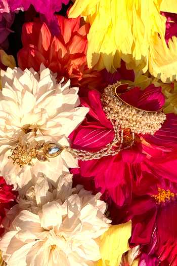 Ornamaas Jhalar Accents Pearl Hathphool - Single Pc 