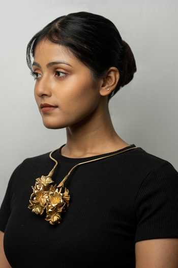 Anki Bunki Aditi Water Hyacinth Necklace 