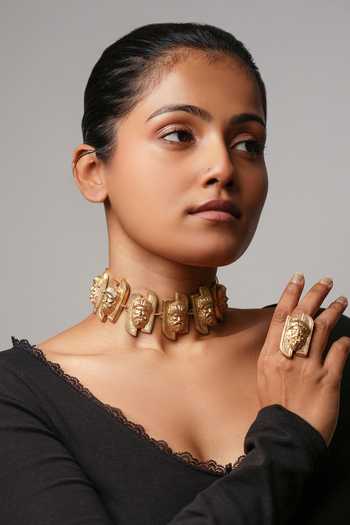 Anki Bunki Aditi Roman Man Faces Choker 