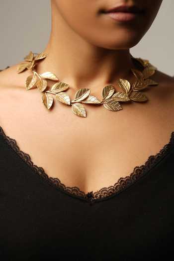 Anki Bunki Aditi Aparajita Ornate Floral Choker 