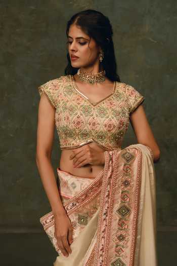 17:17 By Simmi Saboo Beige Organza Leaf Neck Paithani Saree With Embroidered Blouse Online at Aza Fashions 17:17 By Simmi Saboo_Beige Organza Leaf Neck Paithani Saree With Embroidered Blouse _Online_at_Aza_Fashions