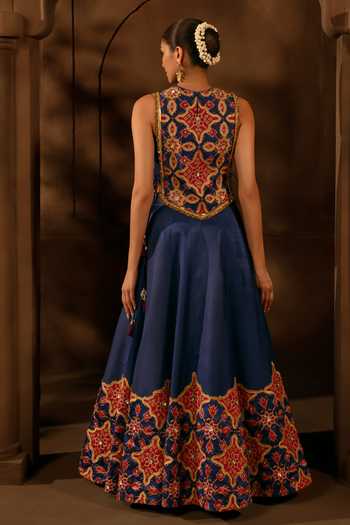 17:17 By Simmi Saboo Patola Pattern Cape Lehenga Set