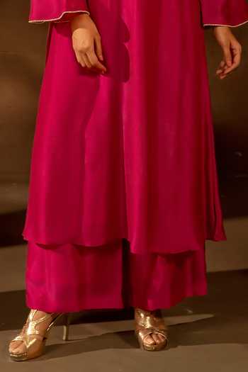 17:17 By Simmi Saboo Magenta Silk V-neck Neckline Embroidered Kurta And Pant Set Online at Aza Fashions 17:17 By Simmi Saboo_Magenta Silk V-neck Neckline Embroidered Kurta And Pant Set _Online_at_Aza_Fashions