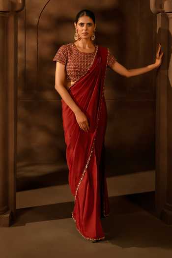 17:17 By Simmi Saboo Embroidered Pre-Stitched Saree With Blouse