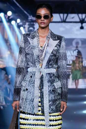 Buy_Rahul Singh_Black Cotton V-neck Shibori Pattern Trench Coat Set _Online_at_Aza_Fashions