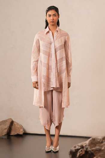 Buy Urvashi Kaur Pink Chanderi, Linen Collared Neck Asymmetric Shirt Online at Aza Fashions Buy_Urvashi Kaur_Pink Chanderi, Linen Collared Neck Asymmetric Shirt _Online_at_Aza_Fashions