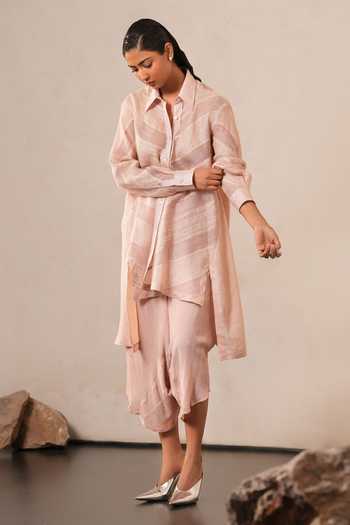 Shop Urvashi Kaur Pink Chanderi, Linen Collared Neck Asymmetric Shirt Online at Aza Fashions Shop_Urvashi Kaur_Pink Chanderi, Linen Collared Neck Asymmetric Shirt _Online_at_Aza_Fashions