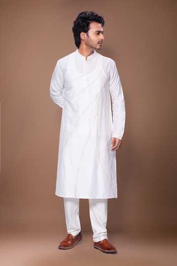 Priyanka Haralalka_Off White Silk, Cotton Line Embroidered Kurta Set _Online_at_Aza_Fashions
