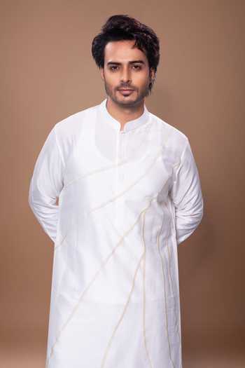 Buy_Priyanka Haralalka_Off White Silk, Cotton Line Embroidered Kurta Set _Online_at_Aza_Fashions