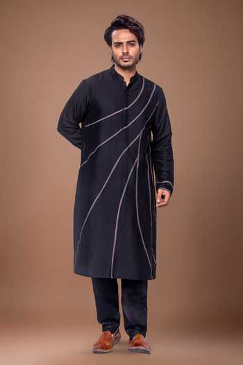Priyanka Haralalka Desert Line Embroidered Kurta Set 