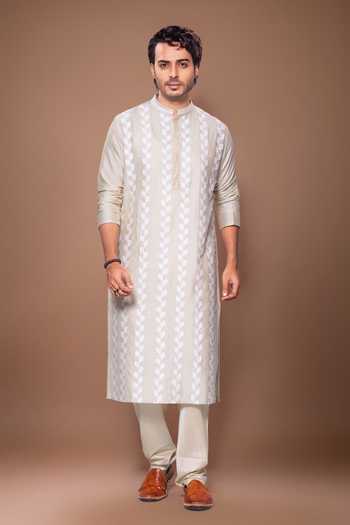Priyanka Haralalka Applique Work Kurta Set 
