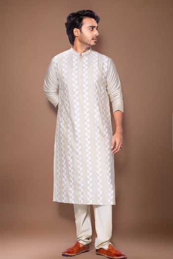 Priyanka Haralalka_Beige Silk, Cotton Applique Work Kurta Set _Online_at_Aza_Fashions