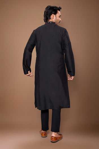 Priyanka Haralalka Zardozi Embroidered Kurta Set 