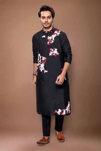 Priyanka Haralalka Zardozi Embroidered Kurta Set 
