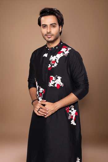 Priyanka Haralalka Black Silk, Cotton Zardozi Embroidered Kurta Set at Aza Fashions Priyanka Haralalka_Black Silk, Cotton Zardozi Embroidered Kurta Set _at_Aza_Fashions