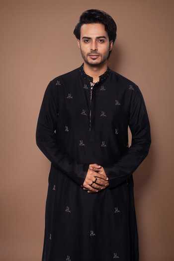 Priyanka Haralalka_Black Silk, Cotton Bird Embroidered Kurta Set _at_Aza_Fashions