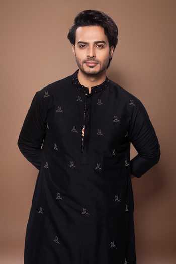 Buy_Priyanka Haralalka_Black Silk, Cotton Bird Embroidered Kurta Set 