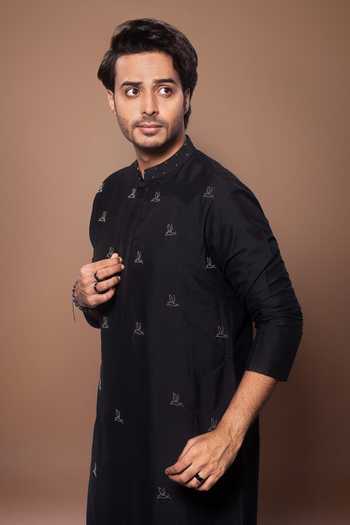 Shop_Priyanka Haralalka_Black Silk, Cotton Bird Embroidered Kurta Set 