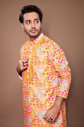 Shop Priyanka Haralalka Yellow Silk, Cotton Floral Print Kurta Set Shop_Priyanka Haralalka_Yellow Silk, Cotton Floral Print Kurta Set