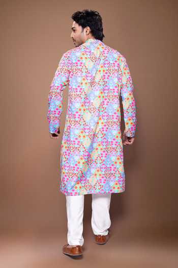 Priyanka Haralalka Printed & Embroidered Kurta Set 