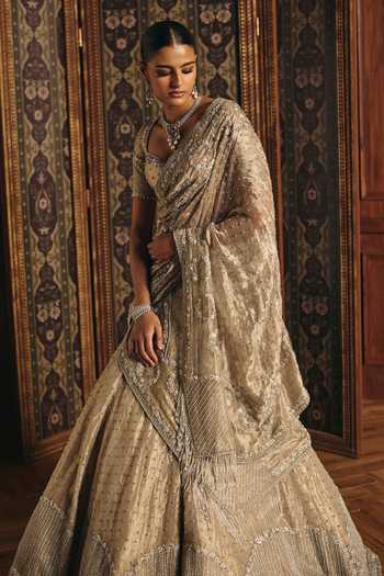 Buy Mahima Mahajan Silver Silk, Tissue Sweetheart Neck Chavvi Embroidered Lehenga Set Buy_Mahima Mahajan_Silver Silk, Tissue Sweetheart Neck Chavvi Embroidered Lehenga Set