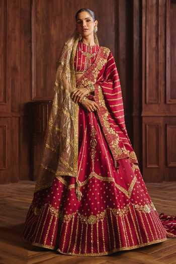Mahima Mahajan Pia Lehenga Set With Double Dupatta 