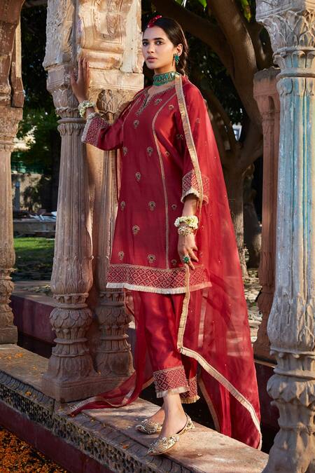 Buy_Kritika Dawar_Maroon Chanderi, Organza Beads, Pearls, Zari Dori Embroidered Kurta Pant Set _Online_at_Aza_Fashions