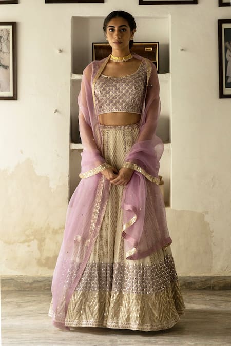 Buy Surbhi Gupta White Georgette Scoop Neck Printed Lehenga Set Online at Aza Fashions Buy_Surbhi Gupta_White Georgette Scoop Neck Printed Lehenga Set _Online_at_Aza_Fashions