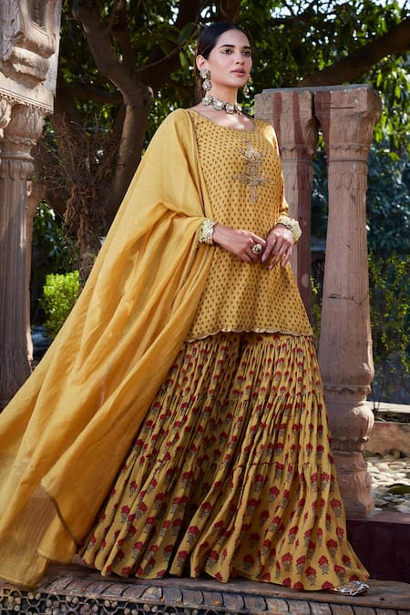 Kritika Dawar_Yellow Silk, Chanderi Beads Scoop Neck Floral Print Mulmul Kurta Gharara Set _Online_at_Aza_Fashions