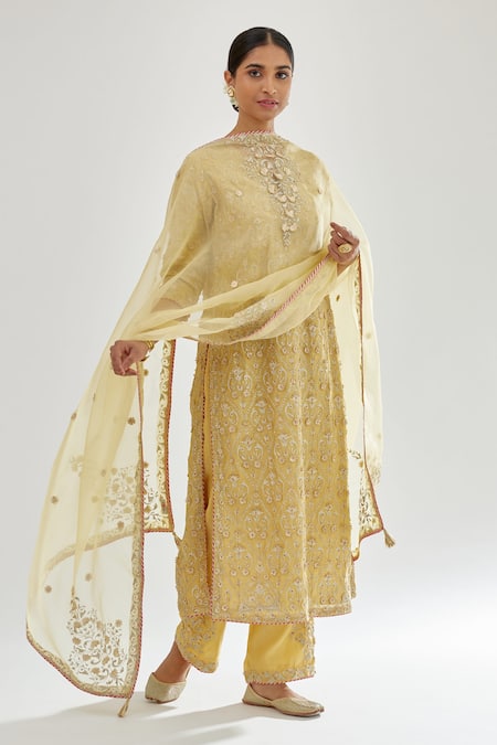 Buy_Kora_Yellow Silk Organza, Silk, Chanderi Gota Patti, Tassels, Paisley Kurta Set 