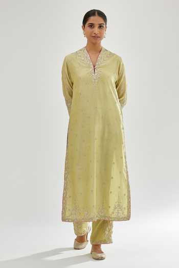 Kora_Green , Organza Gota Patti, Tassels, Chanderi Straight Kurta Set _Online_at_Aza_Fashions