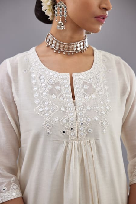 Buy Kora Off White Silk, Cotton, Chanderi Embroidery, Thread Straight Kurta Pant Set Online at Aza Fashions Buy_Kora_Off White Silk, Cotton, Chanderi Embroidery, Thread Straight Kurta Pant Set _Online_at_Aza_Fashions