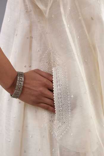 Buy_Kora_Off White Cotton, Chanderi Embroidery, Tassels Split Kalidar Kurta Salwar Set 