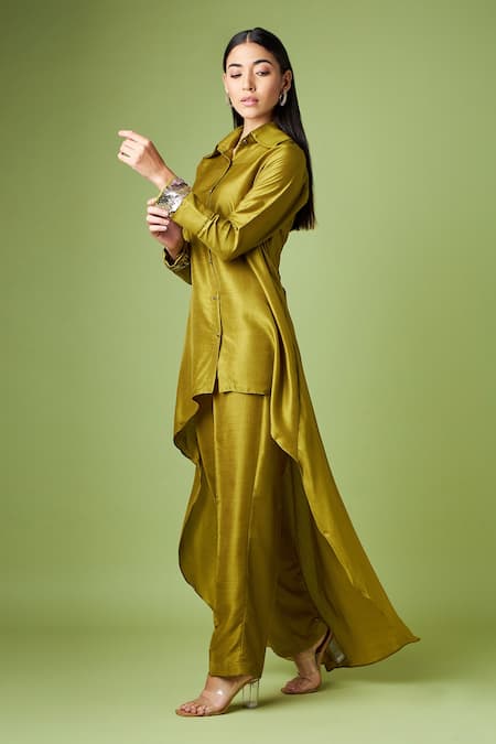 Buy_Aakaar_Green Silk Sequins Shawl Neck Asymmetric Tunic And Pant Set_Online_at_Aza_Fashions