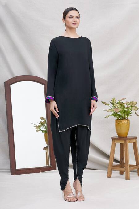 Ekta Singh_Black Georgette, Modal Round Dhoti Pant Set With Asymmetric Floral Hem Cape _Online_at_Aza_Fashions