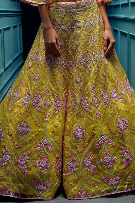 Shop Angad Singh Yellow Organza Dupatta Net Interlining Satin V Neck Lehenga Set Online at Aza Fashions Shop_Angad Singh_Yellow Organza Dupatta Net Interlining Satin V Neck Lehenga Set _Online_at_Aza_Fashions