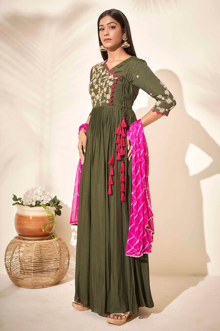 Suruchi Parakh Green Embroidered Angrakha With Leheriya Dupatta 3