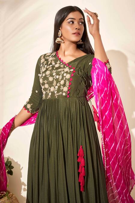 Suruchi Parakh Green Embroidered Angrakha With Leheriya Dupatta 5