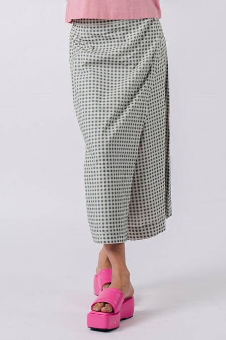 Tussah By Siddhi Shah Black Cotton Chequered Overlay Culotte Pant Online at Aza Fashions Tussah By Siddhi Shah_Black Cotton Chequered Overlay Culotte Pant _Online_at_Aza_Fashions